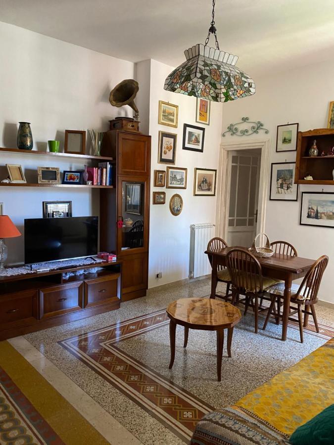 Edo Apartament ลิโด ดิ ออสเตีย ภายนอก รูปภาพ